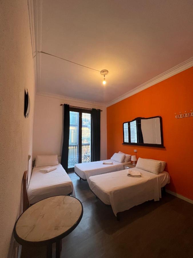 Pension Arosa Barcelona Bagian luar foto