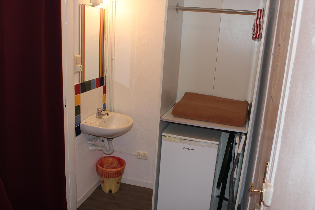 Pension Arosa Barcelona Bagian luar foto