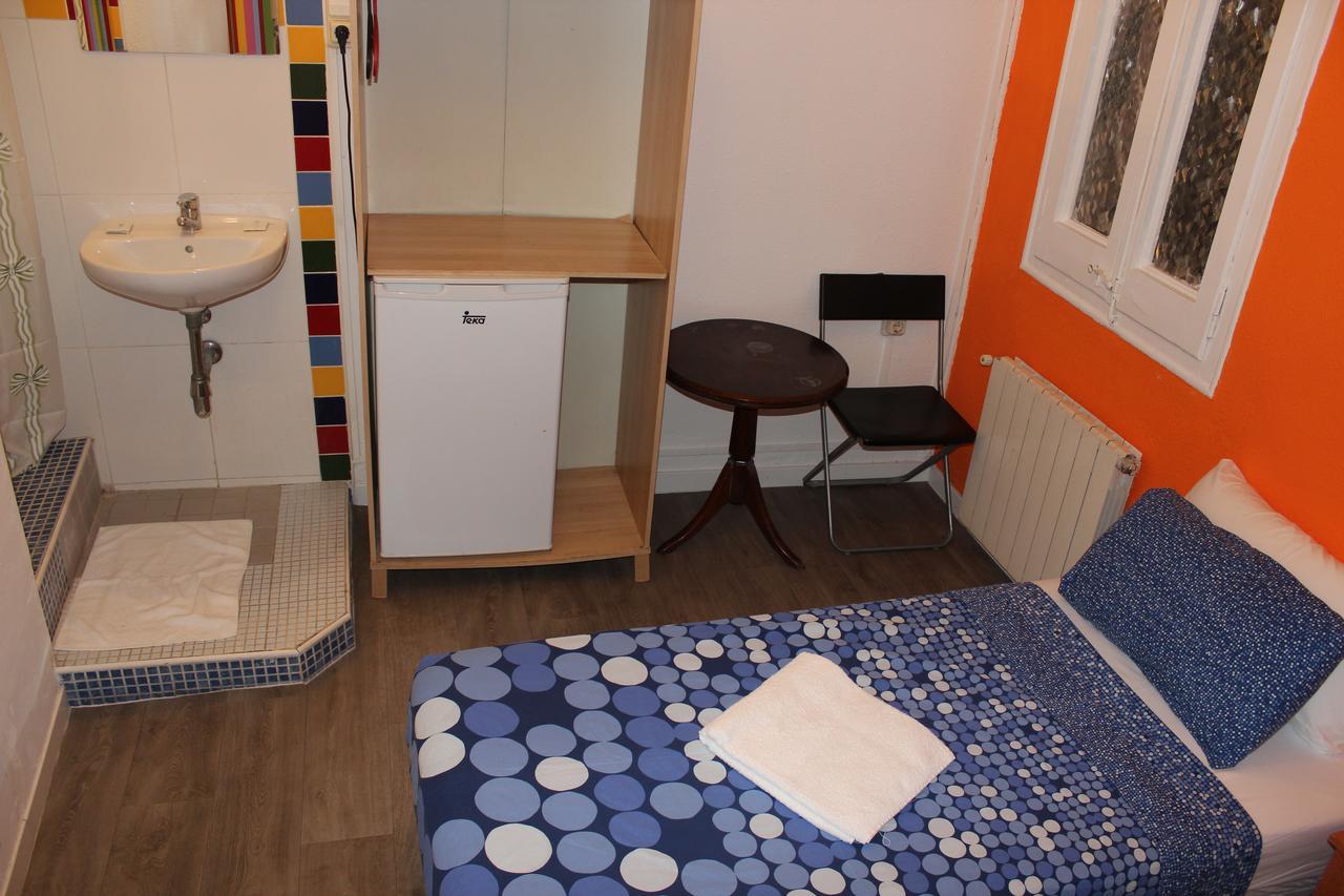 Pension Arosa Barcelona Bagian luar foto