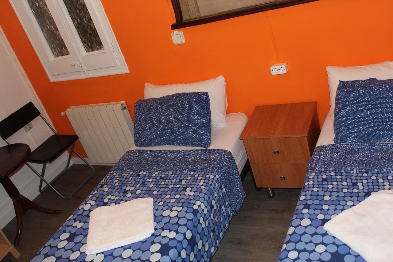 Pension Arosa Barcelona Bagian luar foto