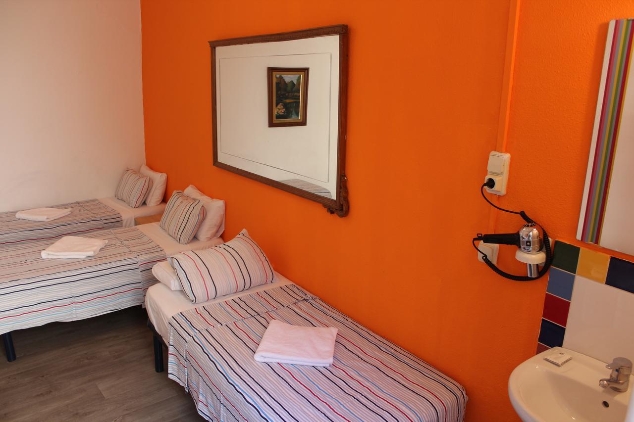 Pension Arosa Barcelona Bagian luar foto