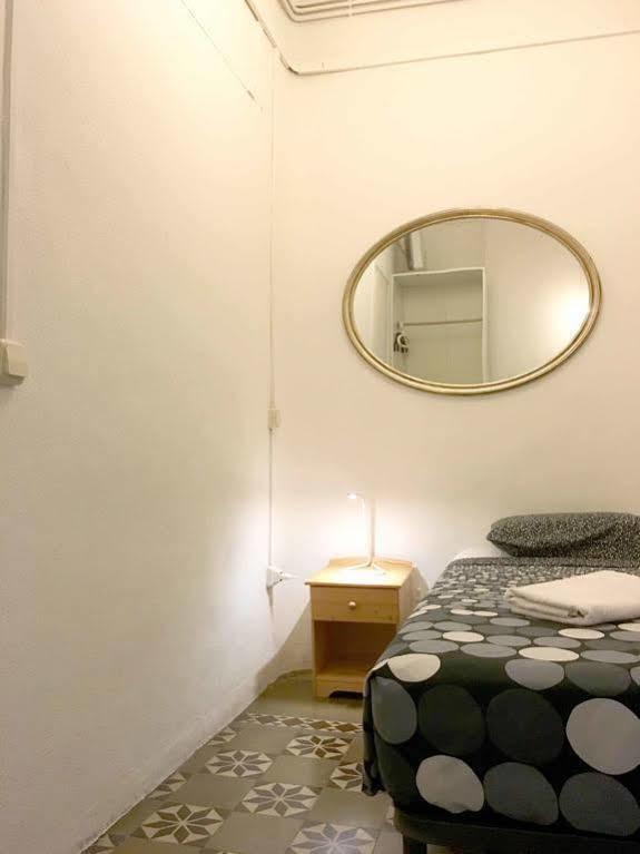 Pension Arosa Barcelona Bagian luar foto